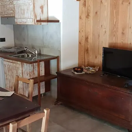 Alpstuga Villaggio Borgomaira La Genzianella *